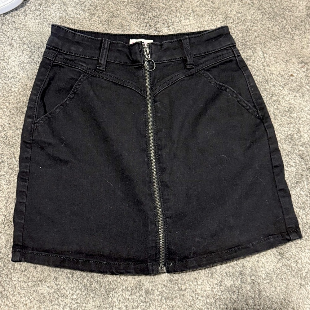 F21 mini skirt